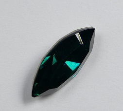 SW-N15-EM Emerald Xilion Swarovski Navette 15x7 mm per stuk-0 SW-N15-EM Emerald Xilion Swarovski Navette 15x7 mm per stuk-0