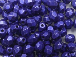 FP1-04-05A06 Color Trends Saturated Metallic Super Violet Czech Glass Facet Firepolish 4mm 50 stuks