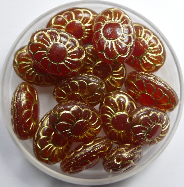 0050282 ovale bloem czech glaskraal dark opal red gold inlay