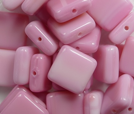 0070432 square bead 9x9 mm opaque pink melee