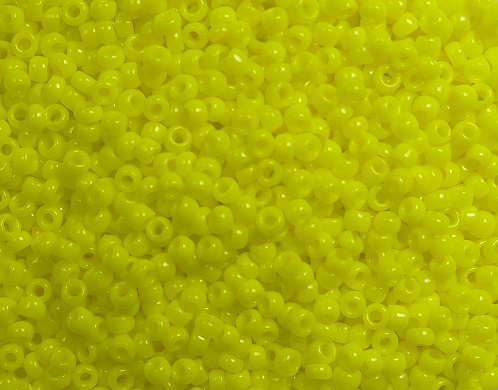 tr-15-0042 toho rocailles opaque dandelion kleurnummer 42