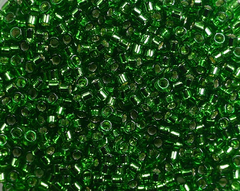 tt-01-0027B toho treasures 11-0 silver lined grass green kleurnummer 27B