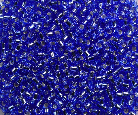tt-01-0035 toho treasures 11-0 silver lined sapphire kleurnummer 35