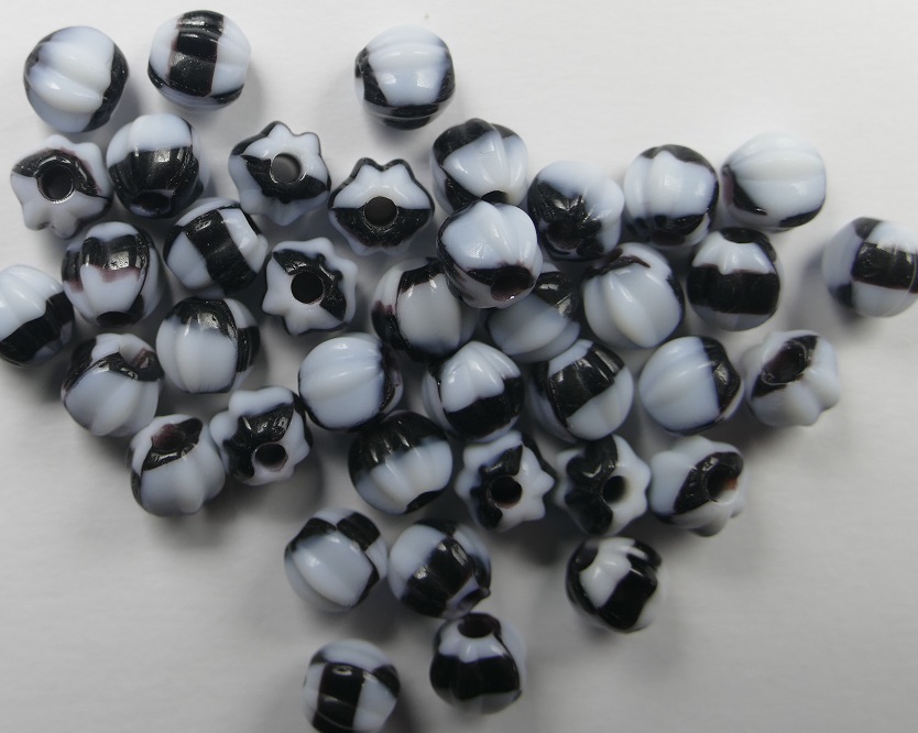 0010491 czech glass melon bead 6 mm mixed black and white