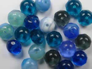 0090413 Mixed Opal and Transparent Blue Aqua Blue/Green Gemstone Donut Facet 9 x 6 mm. 12 stuks. - Afbeelding 2