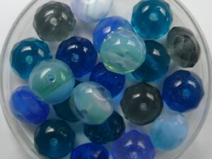 0090413 Mixed Opal and Transparent Blue Aqua Blue/Green Gemstone Donut Facet 9 x 6 mm. 12 stuks.