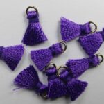 TSR-VIO tassel, mini kwastje met ringetje 1 cm violet