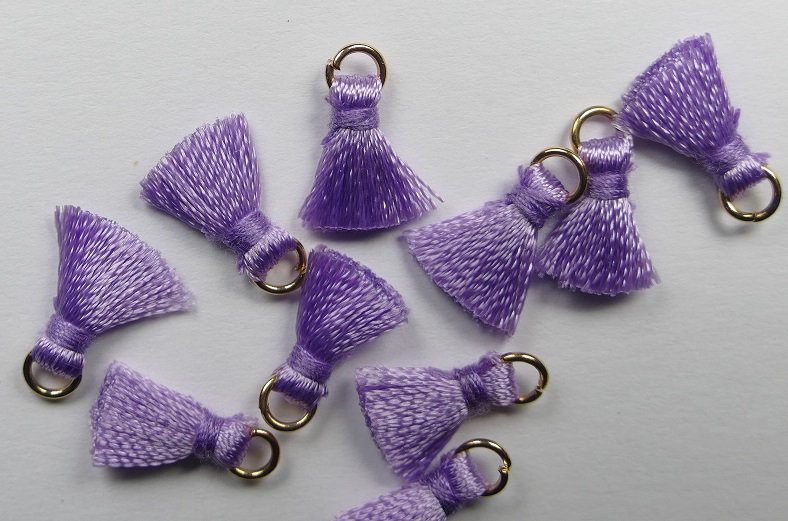 TSR-ZTLI tassel, mini kwastje met ringetje 1 cm Zacht lila