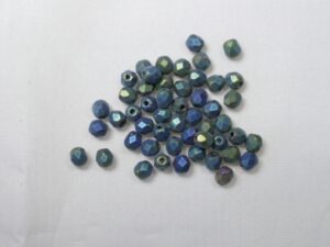 FP1-04-21155JT Matte Iris Green Czech Glass Facet Firepolish 4mm 50 stuks