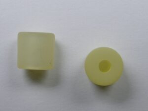 Pol-c08-29 8 mm Polaris cilinder kraal, champagne