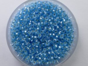 M-11-0018F Matte Silver Lined Aqua 10 gram