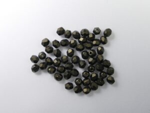 FP1-04-79052MJT Metallic Suede Dark Forest Czech Glass Facet Firepolish 4mm 50 stuks