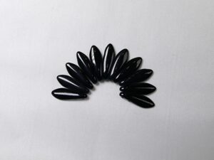 CMD-23980 2 hole Daggers, 5x16 mm, Czech Mates, Jet