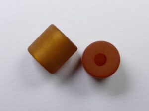 Pol-c08-31 8 mm Polaris cilinder kraal, roestbruin