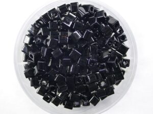 M-Cub-3-0401 Opaque Black Miyuki Cubes 3x3 mm - Afbeelding 1