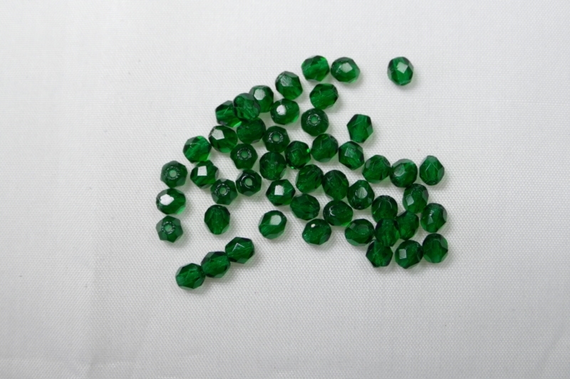 FP1-04-50740 Dark Emerald Czech Glass Facet Firepolish 4mm FP1-04-50740 Dark Emerald Czech Glass Facet Firepolish 4mm