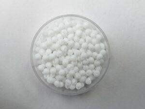 M-D-4-0402 Opaque White Miyuki Drops 3,4 mm