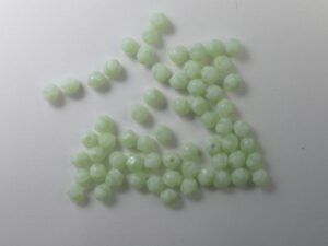 FP1-04-54200 Opaque Azur Turquoise Czech Glass Facet Firepolish 4mm 50 stuks