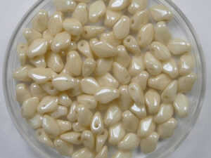 GB-03000-14413 Gekko beads, 3x5 mm, Chalk White Champagne Luster