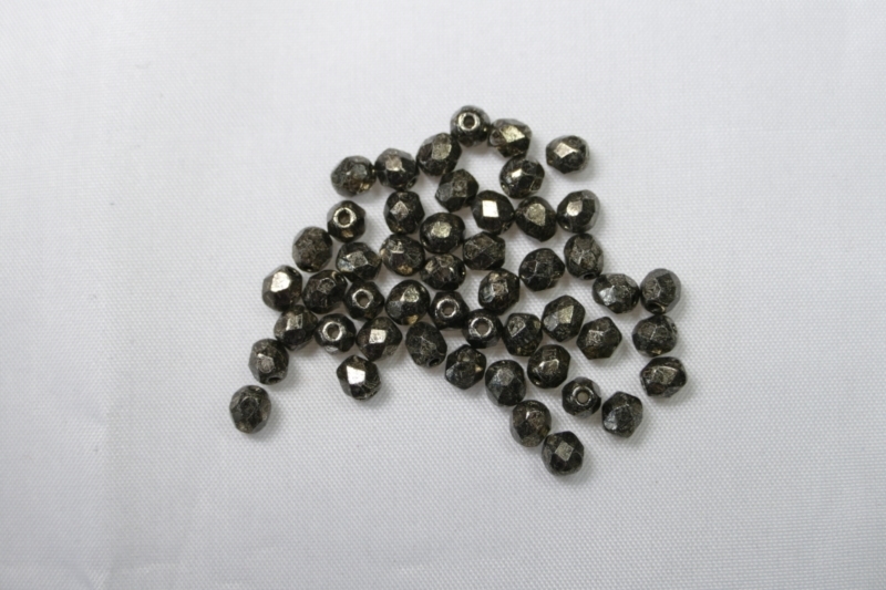 FP1-04-18549CR Coated Metallic Antique Platinum Czech Glass Facet Firepolish 4mm FP1-04-18549CR Coated Metallic Antique Platinum Czech Glass Facet Firepolish 4mm