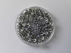 O-00030-27001 Crystal Labrador O bead ® 5 gram.