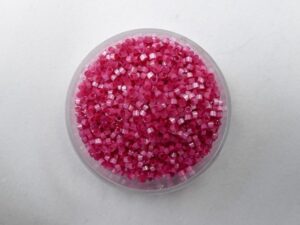DB-11-1807 Silk Satin Dyed Rose Miyuki Delica's 11/0 - Afbeelding 1