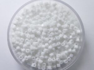 M-Cub-18-0402 White Miyuki Cubes 1.8x1.8 mm