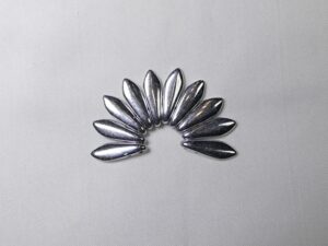 CMD-00030S 2 hole Daggers, 5x16 mm, Czech Mates, Silver - Afbeelding 1