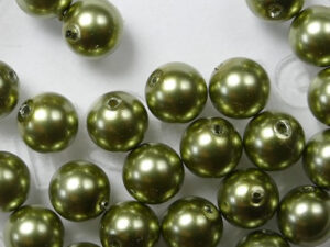 PrP-06-GRELT Light Green Preciosa Parels 6 mm