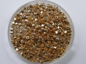 M-Cub-18-1053 Galvanised Yellow Gold Miyuki Cubes