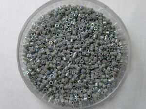 DBS-15-0168 Opaque Grey AB Miyuki Delica's 15/0 - Afbeelding 1