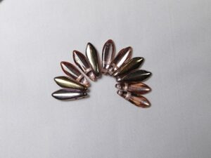 CMD-00030C 2 hole Daggers, 5x16 mm, Czech Mates, Apollo Gold