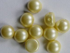 CAB-2-hole-02010-25039 2-hole Cabochons, 6 mm, Alabaster Pastel Cream - Afbeelding 1
