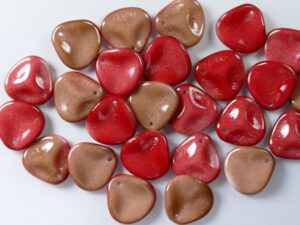 Rose Petals, 14x13 mm, Chalk White Funky Wine