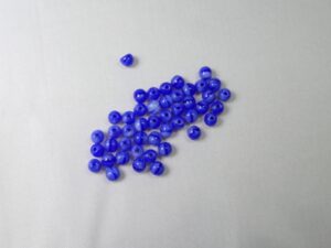 04-R-37356 Round Beads , 4 mm, Czech Glass Opaque Blue Swirl - Afbeelding 1