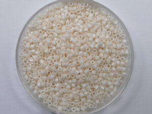 DB-11-1490 Opaque Bisque White Miyuki Delica's 11/0 - Afbeelding 1