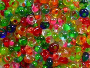 TM-03-BM61 Color Lined Mix Magatama 3 mm. TOHO