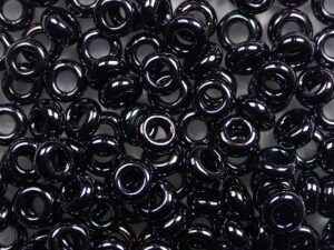 TN-06-0090 Metallic Amethyst Gunmetal TOHO Demi Round