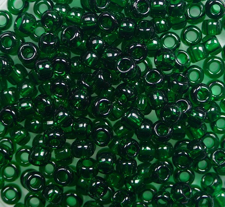 tr-08-0939 toho round 8-0 transparent green emerald