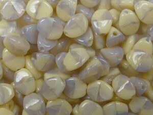 PI-X1545 Opal Cream Alexandrite Pinch beads. 10 gram