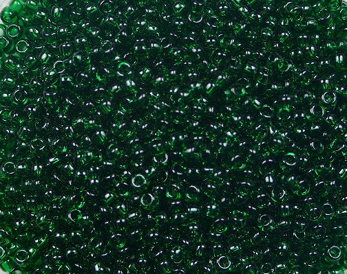 tr-15-0939 toho round 15-0 transparent green emerald