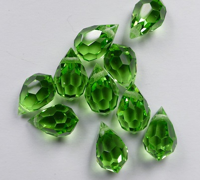 PrD-6-681-PER Preciosa drop 681 6x10 mm Peridot