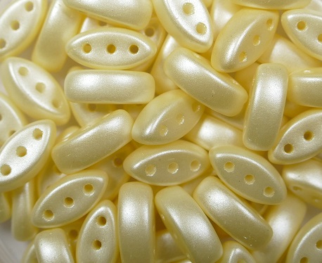 CL-02010-25039 cali beads pastel cream pearl