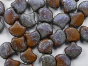 GIN-13600MRB Matubo 2 Hole Ginko Bead Matte Chocolate Brown - Rembrandt 10 gram - Afbeelding 1