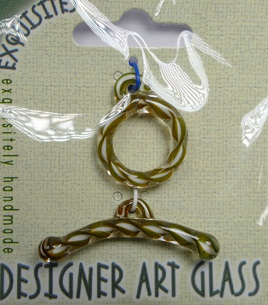 TGL-01-OL-WH glass toggle clasp olivine-white swirl