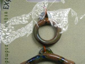 TGL-01-OL Toggle Clasp, kapittelsluiting, 1 streng , glas: olivine-hyacinth - Afbeelding 1