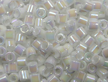 db-8-0202 miyuki delica 8-0 white pearl ab kleurnummer 202