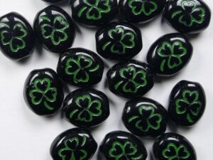 0010502 Jet Green Inlay Oval Clover 20 Pc.