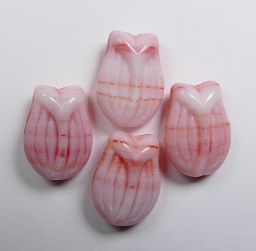 0050299 tulip bead opal white light red kleur R2932g
