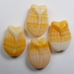 0060127 tulip bead opal white orange kleur R2912
